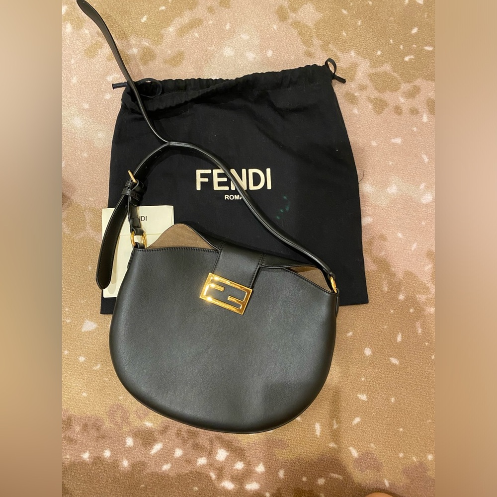FENDI Vitello Croissant black leather handbag - Picture 2 of 6